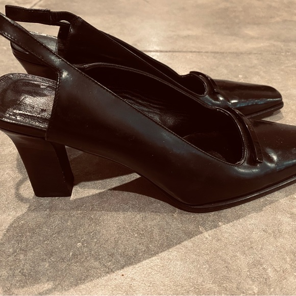 Beautiful black  VINTAGE GUCCI heels. Great condition! - Picture 3 of 3